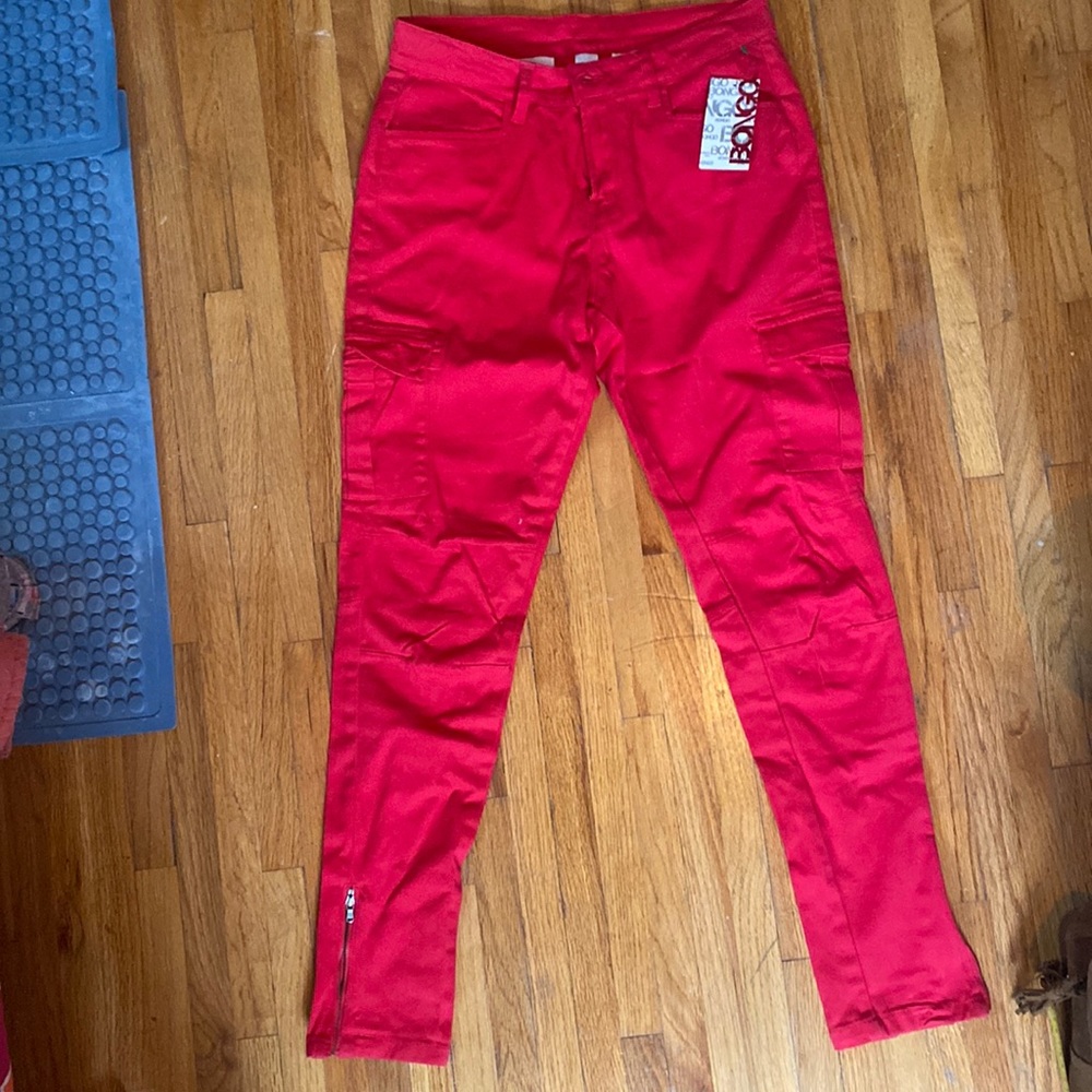 Bongo new skinny jeans zipper leg great details